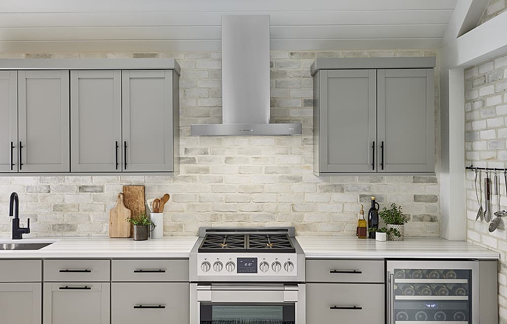 Zephyr - 30 inches - Convertible - Wall Range Hood - Stainless Steel