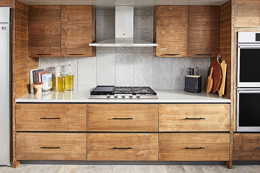 LG - STUDIO 36” Built-In Smart Gas Cooktop with 5 Burners and Griddle - Stainless Steel