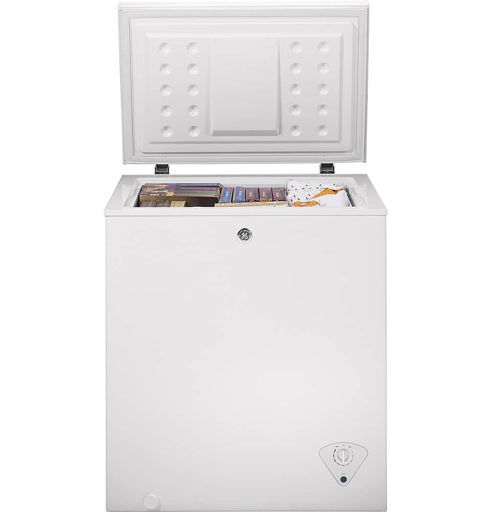 GE - 5.0 Cu. Ft. Garage-Ready Chest Freezer - White