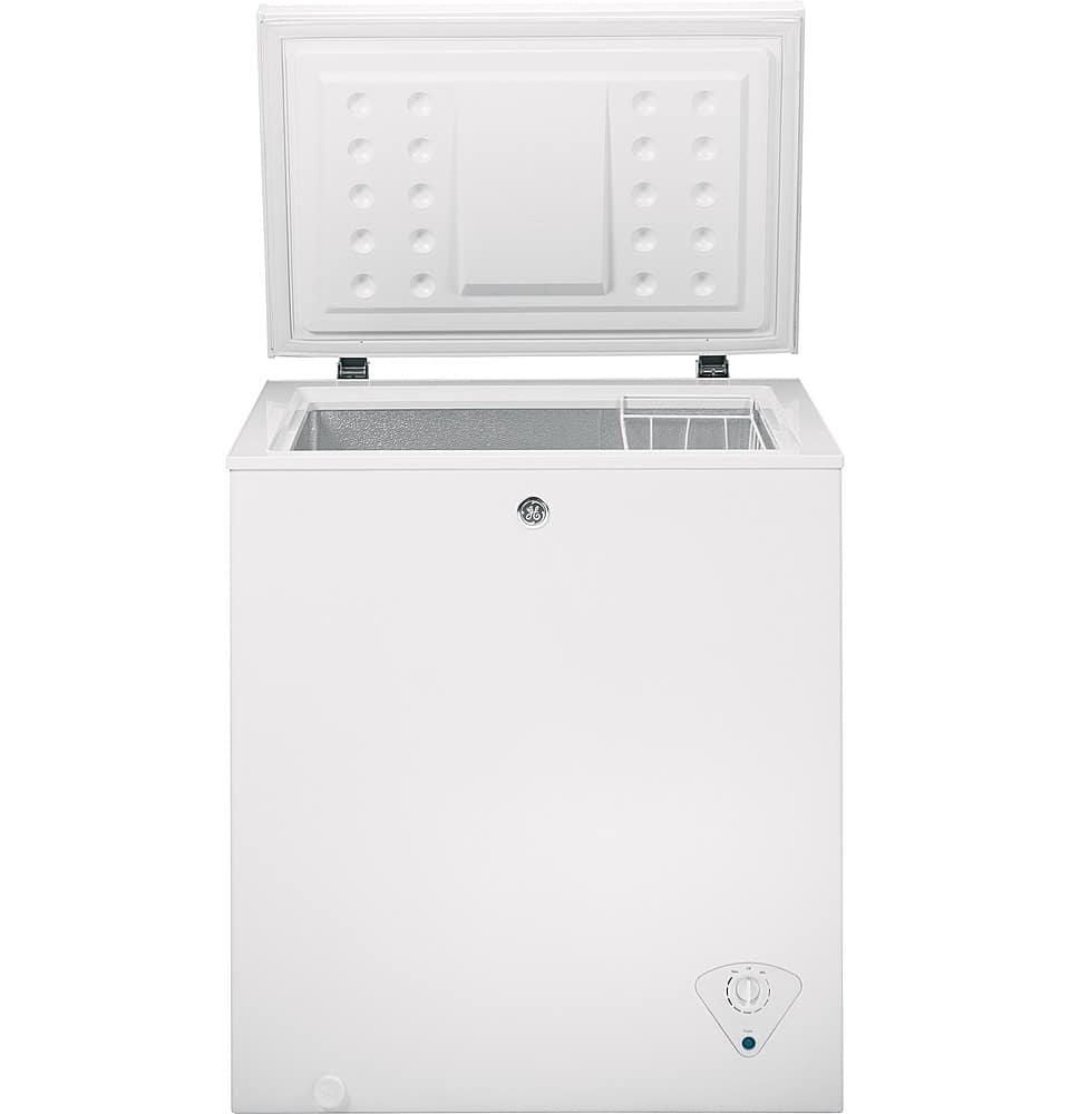 GE - 5.0 Cu. Ft. Garage-Ready Chest Freezer - White