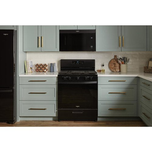 Whirlpool - 30 in. Wide 5 burners 5.1 cu. ft. Freestanding Gas Range with Edge to Edge Cooktop - Black