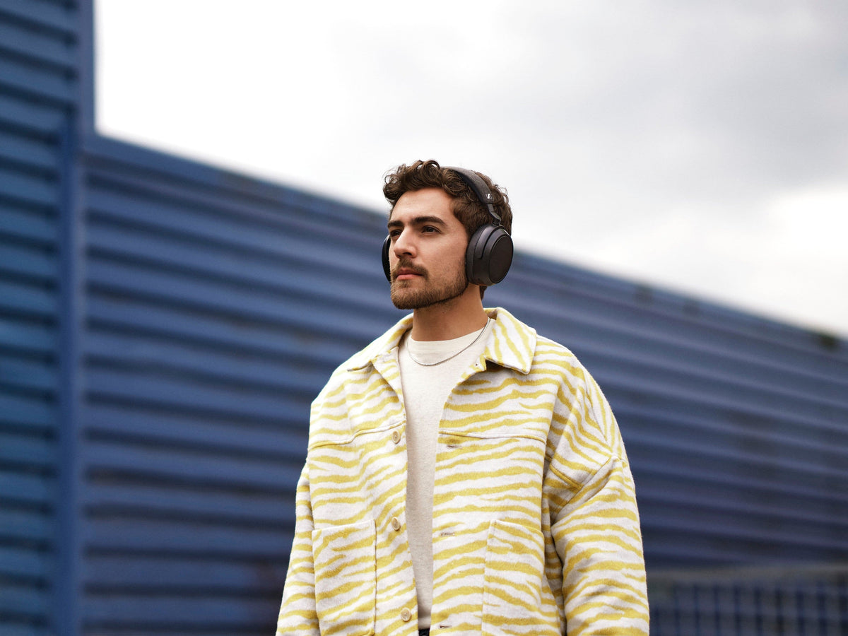 Sennheiser - MOMEMTUM 4 Wireless Adaptive Noise-Canceling Over-The-Ear Headphones - Black