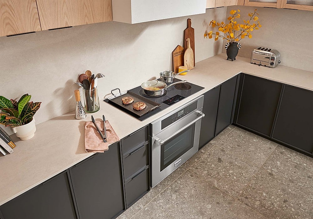 Thor Kitchen - 36 in. Wide 5 Element Electric Cooktop - Black Ceramic Glass
