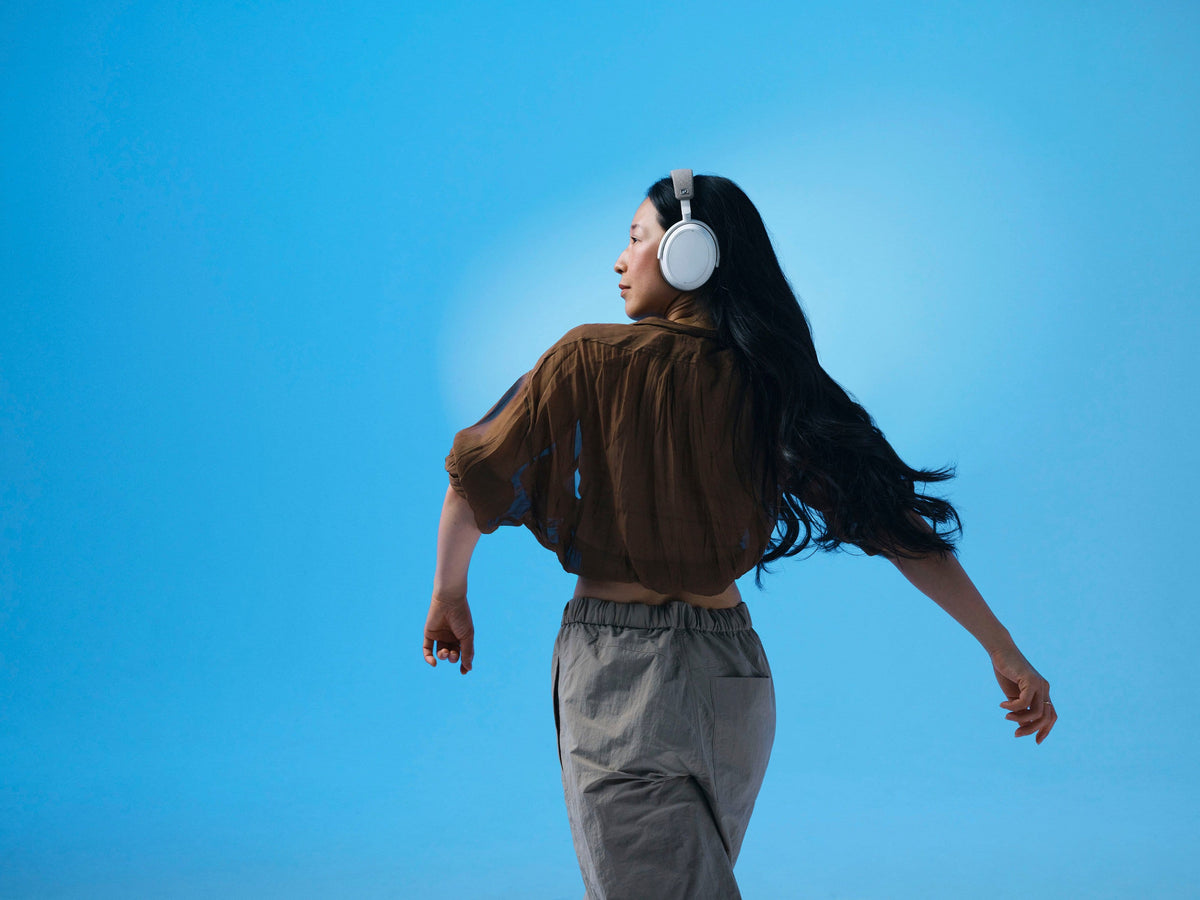 Sennheiser - MOMENTUM 4 Wireless Adaptive Noise-Canceling Over-The-Ear Headphones - White