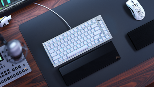Glorious - GMMK Pro Barebone High Profile Gasket Mounted RGB 75% Wired Mechanical Keyboard - White