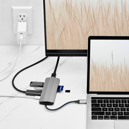 Insignia™ - 7-Port USB-C Hub - Gray