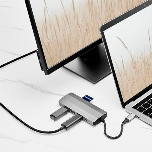 Insignia™ - 7-Port USB-C Hub - Gray
