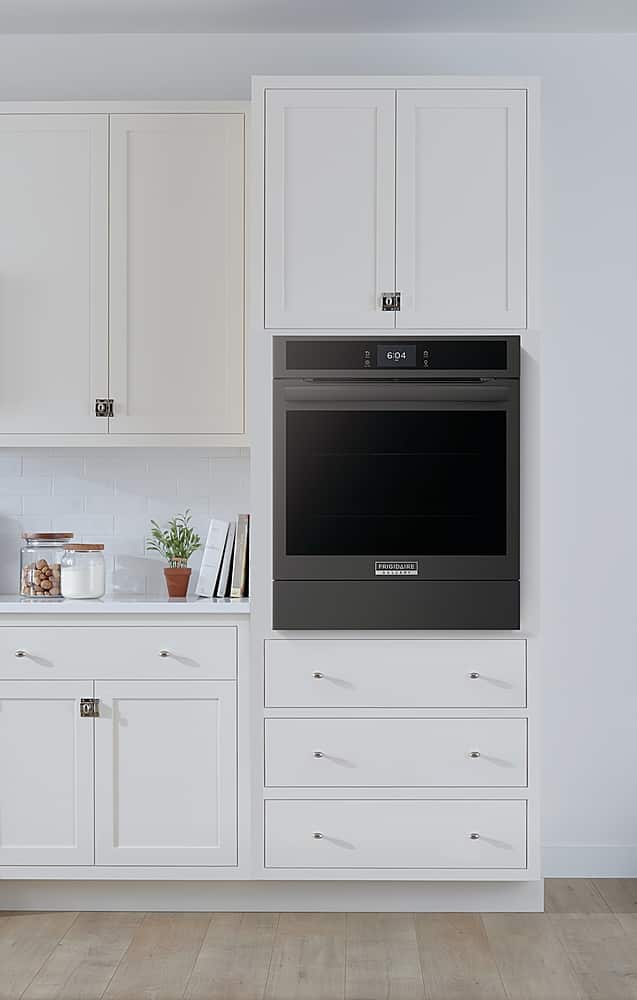 Frigidaire - Gallery 24" Built-In Single Electric Wall Oven with Air Fry - Black