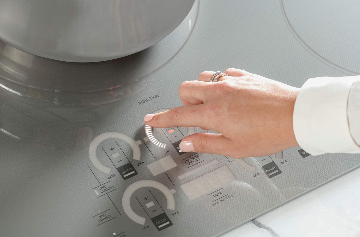 Monogram - 30" Built-In Electric Cooktop with 4 Induction Cooking Elements and Precision Temperature Control - Silver