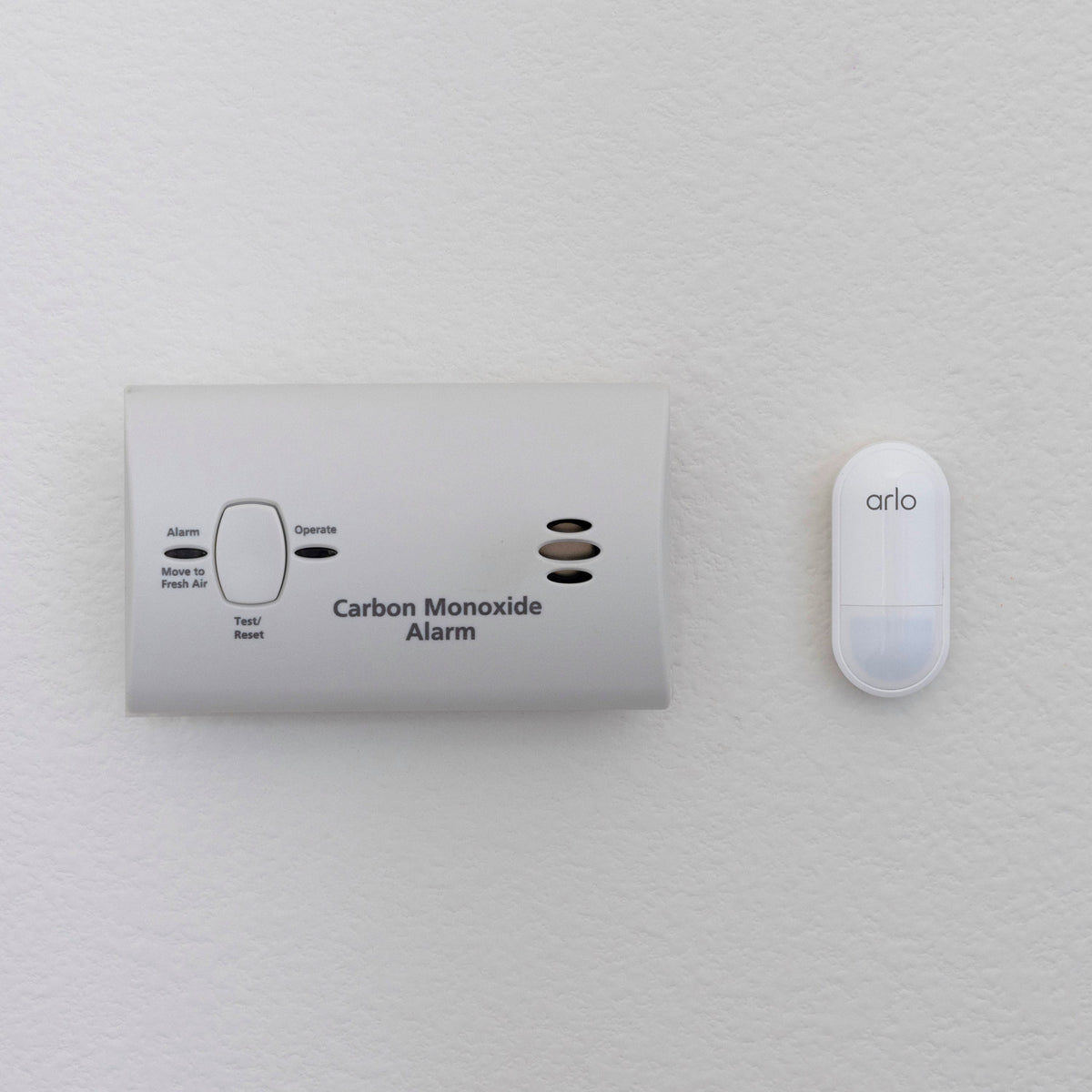 Arlo - All-in-One Sensor with 8 sensing functions for Home Security System, 1 Pack - White