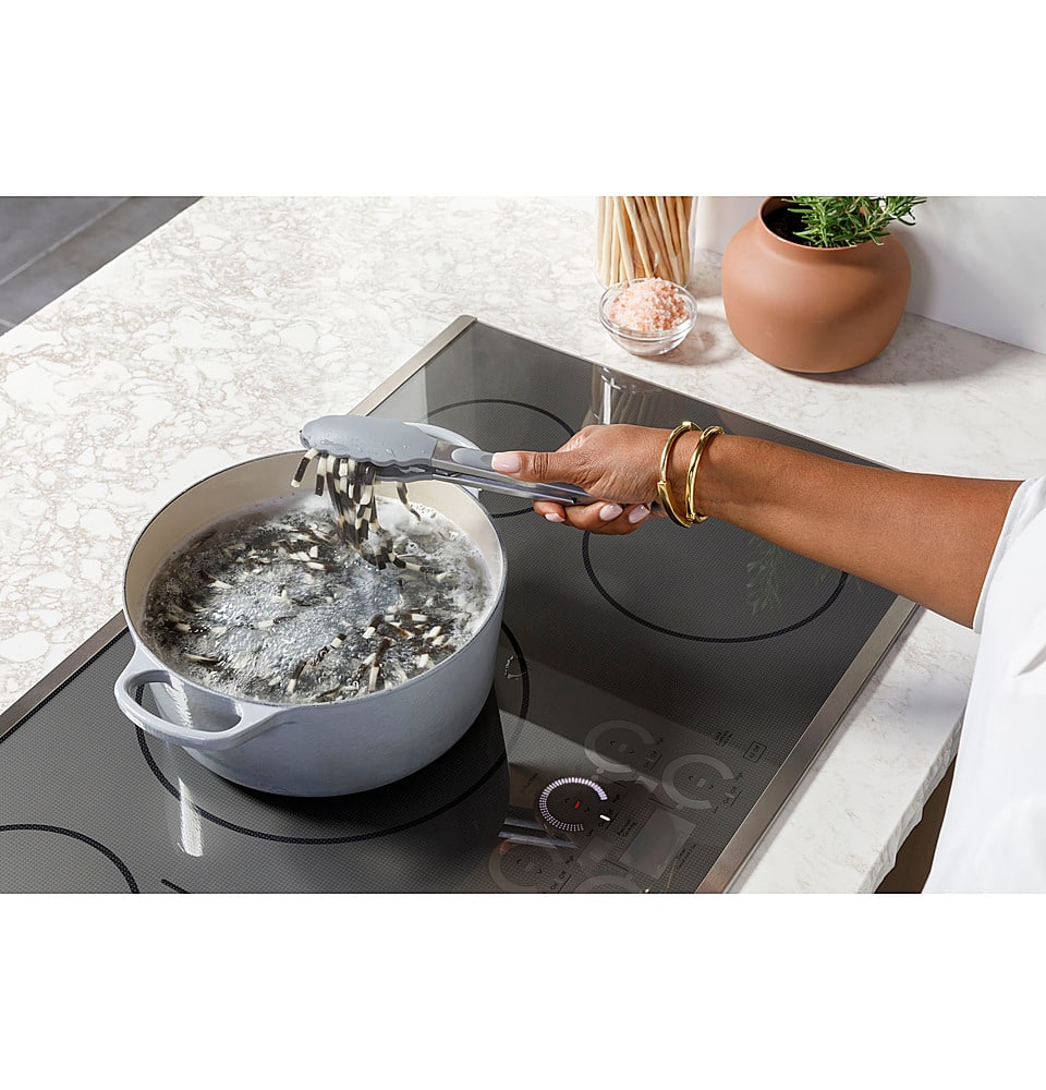 Café - ENERGY STAR 36" Built-In Touch Control Electric Induction Cooktop - Black