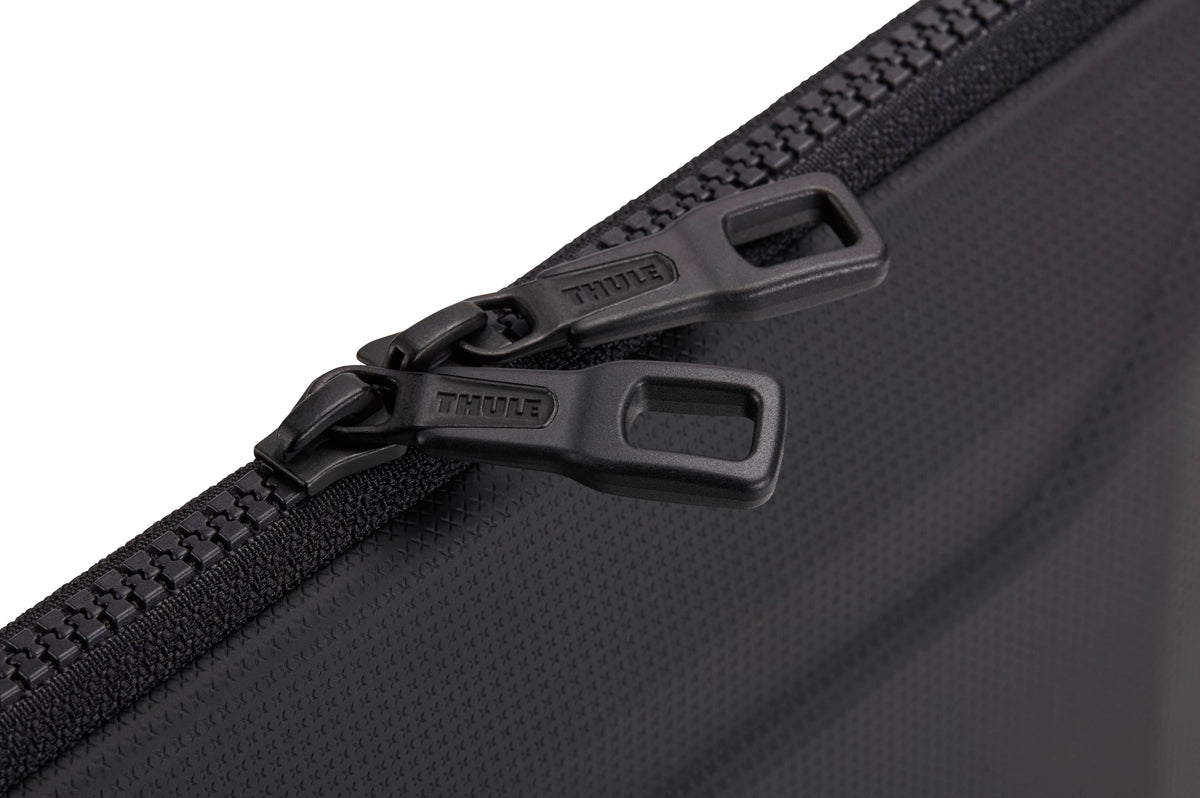 Thule - Gauntlet Laptop Sleeve Laptop Case for 14” Apple MacBook Pro, 13” Apple MacBook Pro, Air, PCs, Laptops & Chromebooks - Black