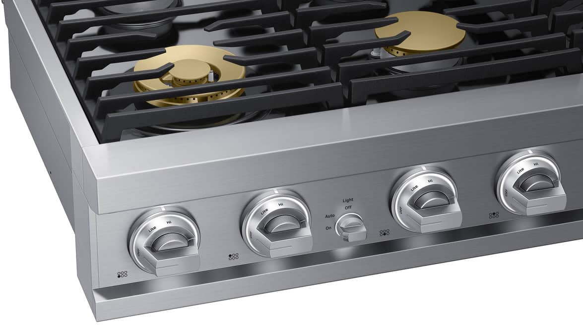 Dacor - 36 in. Wide 6 Burner Built-In Gas Rangetop - Silver Stainless Steel