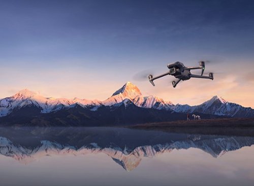 DJI - Geek Squad Certified Refurbished Mavic 3 Classic and Remote Controller with Built-in Screen - Gray