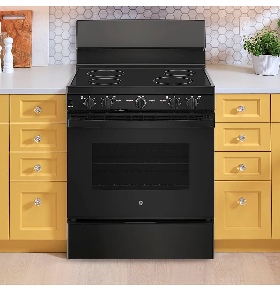 GE - 30 in. Wide 4 Elements 5.0 Cu. Ft. Freestanding Electric Radiant Smooth Cooktop Range - Black