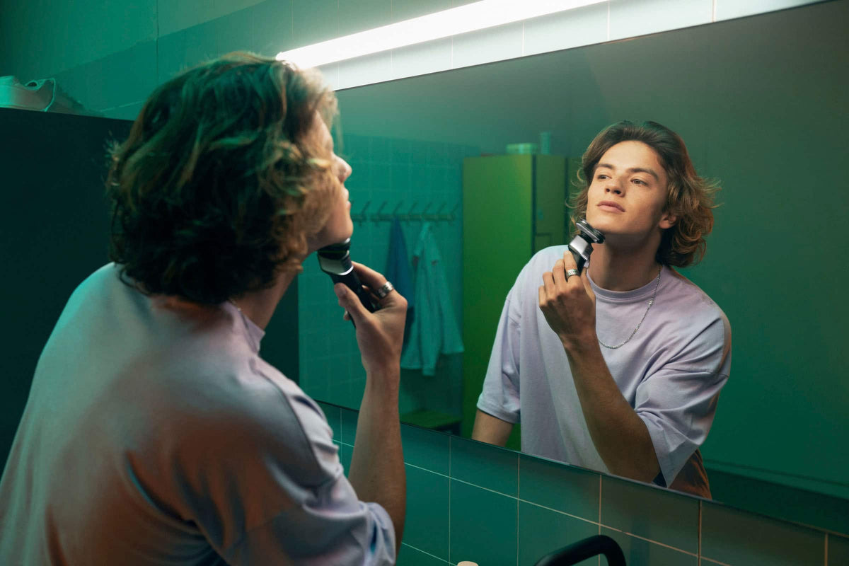 Philips Norelco - Shaver 5000X, Rechargeable Wet & Dry Shaver with Precision Trimmer - Silver/ Black