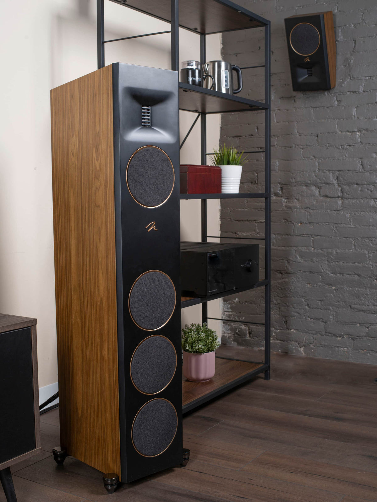 MartinLogan - Motion MP10 2-Way Multi-Purpose Speaker with 5.5” Midbass Driver (Each) - Gloss Black