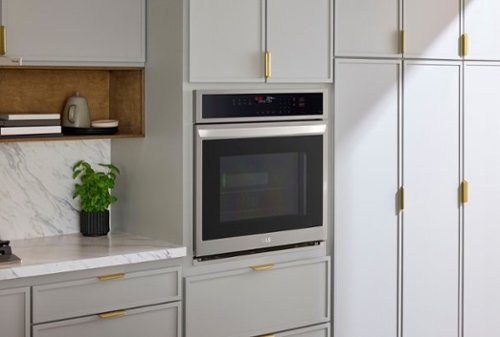 LG - 30" 4.7 Cu. Ft. Built-In Single Electric Convection Smart Wall Oven with Air Fry - Stainless Steel
