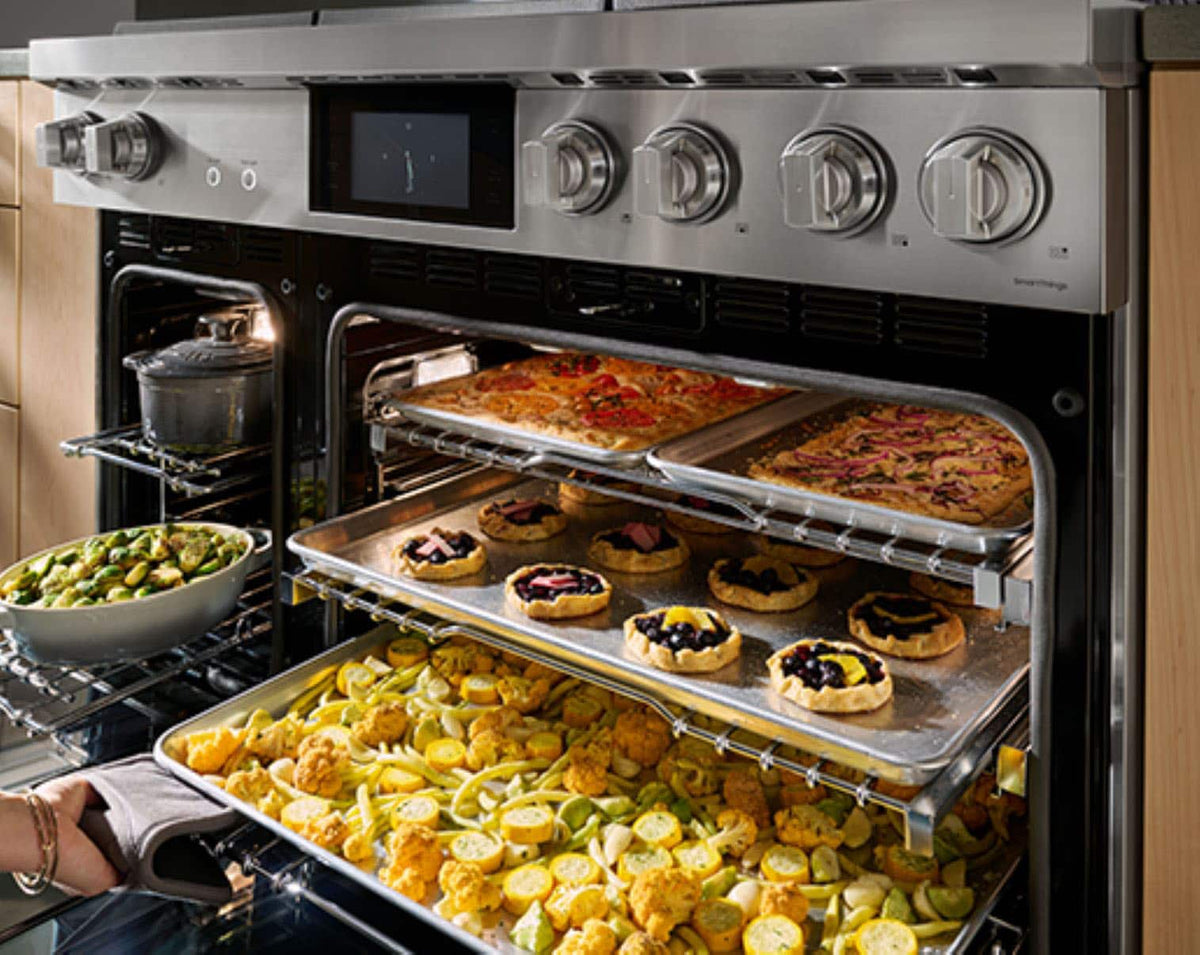 Dacor - 48 in. Wide 6 Burner Transitional 8.8 Cu. Ft. Slide-In Dual Fuel Four-Part Pure Convection Range with GreenClean - Silver Stainless Steel