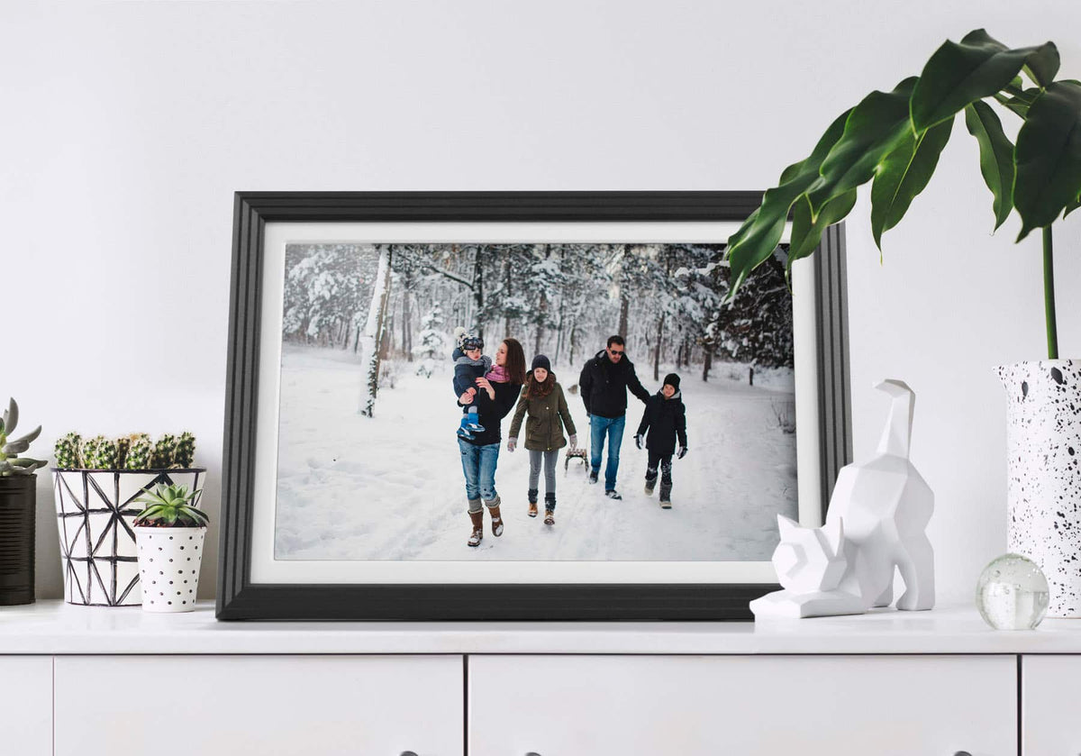 Aluratek - 10" IPS LCD Wi-Fi Touchscreen Digital Photo Frame - Black