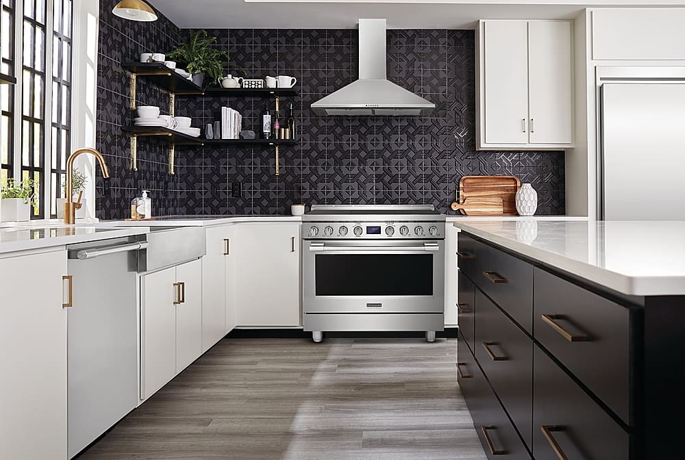 Frigidaire - Professional 36 in. Wide 6 burners 4.4 Cu. Ft. Slide-In Gas True Convection Range with Self-cleaning - Stainless Steel