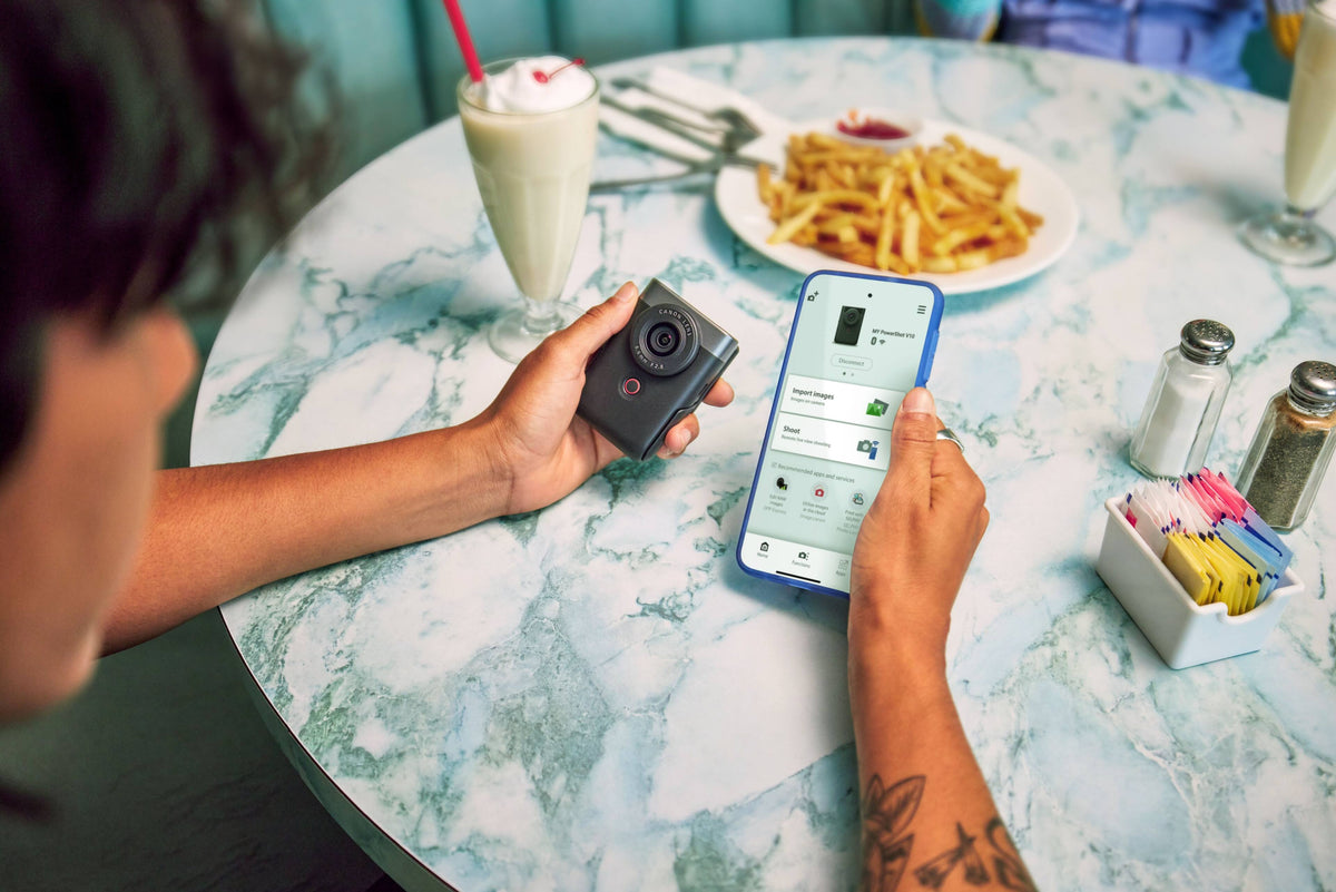 Canon - PowerShot V10 4K Video 20.9-Megapixel Digital Camera for Vloggers and Content Creators - Silver