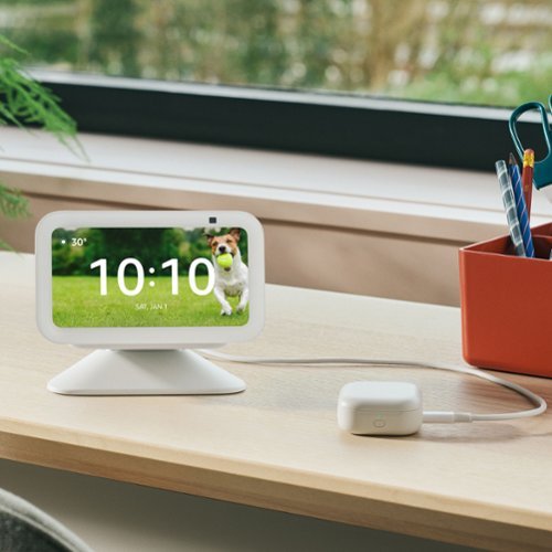 Amazon - Stand for Echo Show 5 (3rd Gen) - Adjustable stand with USB-C Charging Port (Echo Show not included) - Charcoal