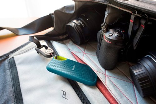 SANDISK - Extreme Portable 2TB External USB-C NVMe SSD - Monterey