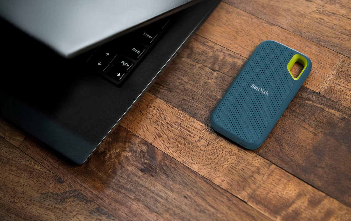 SANDISK - Extreme Portable 2TB External USB-C NVMe SSD - Monterey