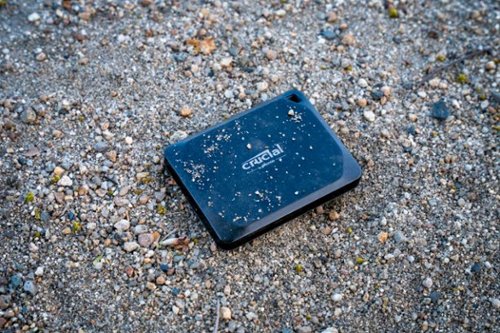 Crucial - X10 Pro 1TB USB-C External SSD - Black