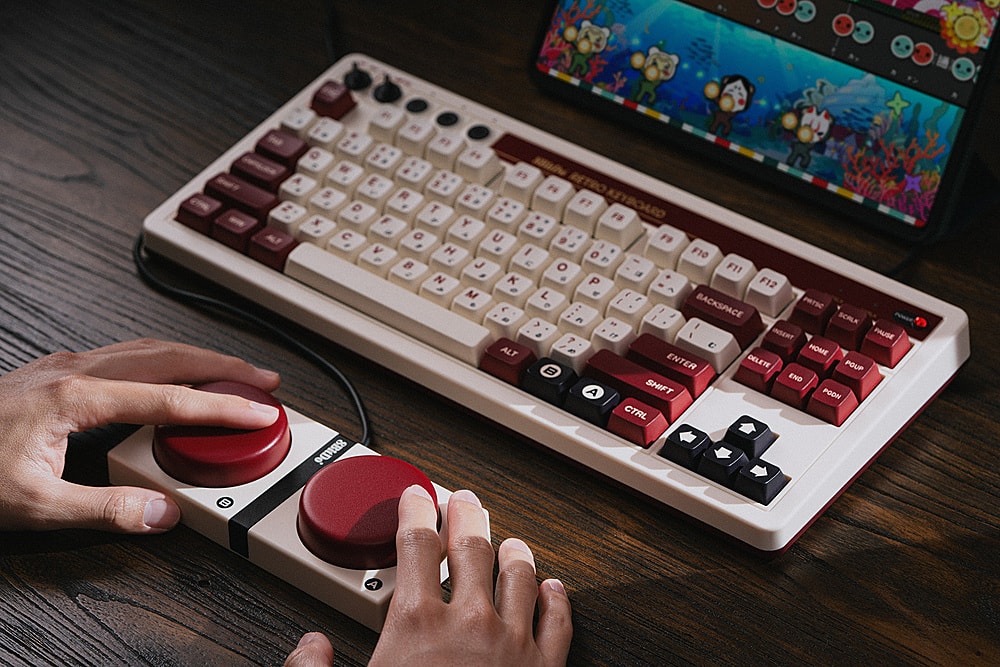 8BitDo - Retro Mechanical Keyboard - Fami Edition