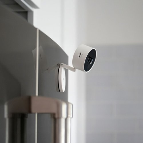 TP-Link - Tapo Indoor Wi-Fi 2K Crystal-Clear Video, Plug-In Security Camera with Magnetic Base (2-pack) - No Monthly Fees - White