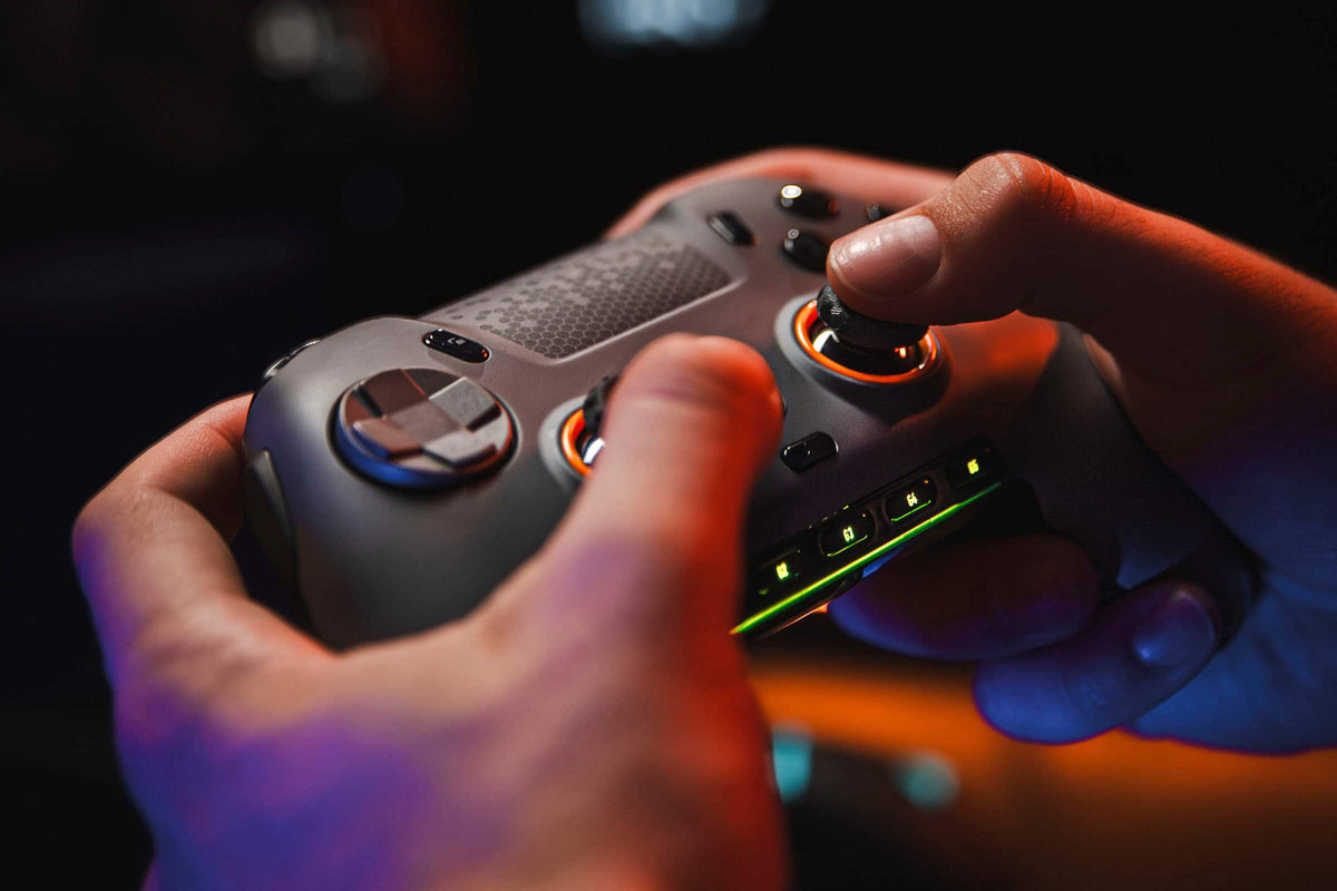 SCUF - ENVISION PRO V1 Wireless Gaming Controller for PC - Steel Gray
