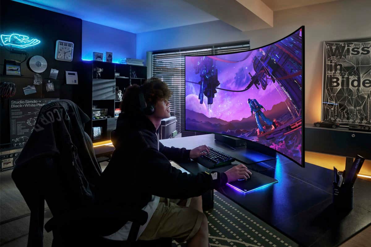 Samsung - 55" Odyssey Ark 2nd Gen. Curved 4K UHD Quantum Mini-LED FreeSync Prem Pro 1ms GTG Gaming Screen - Black