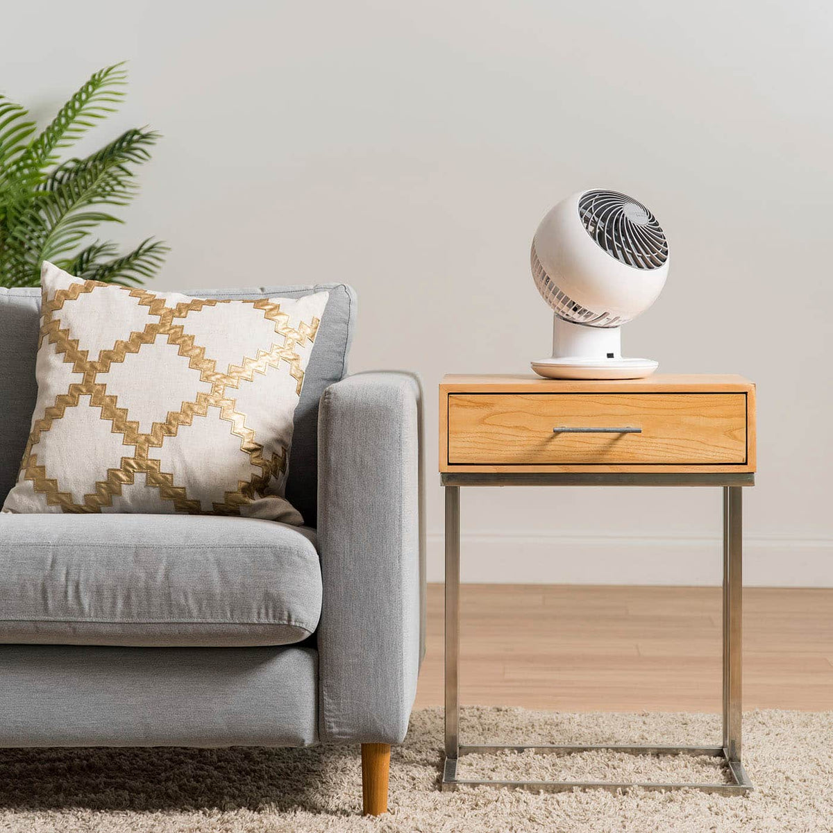 WOOZOO - Compact Globe Oscillating Fan w/ Remote - 5 Speed - White