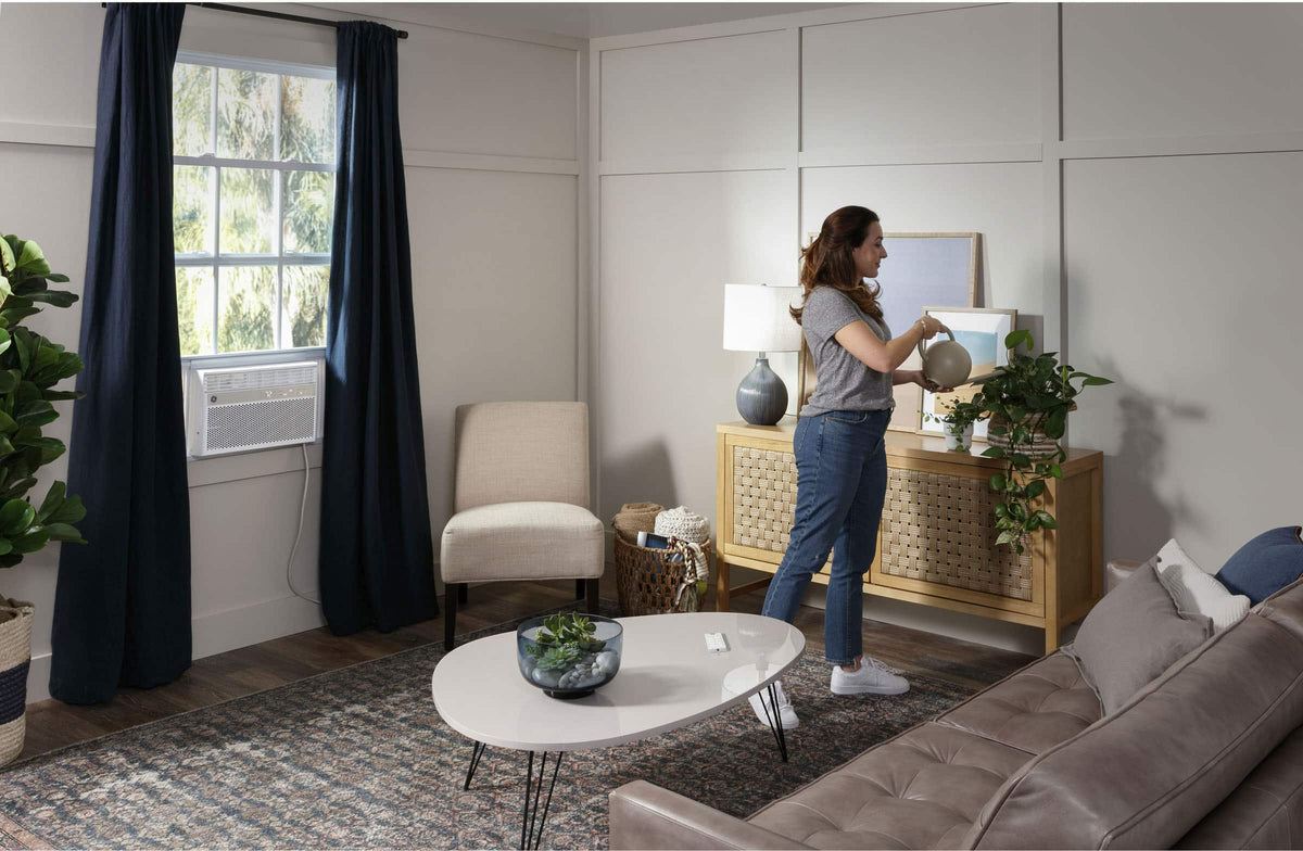 GE - 700 Sq. Ft. 14000 BTU Smart Window Air Conditioner - White