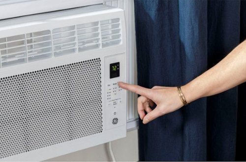 GE - 150 Sq. Ft 5000 BTU Window Air Conditioner - White