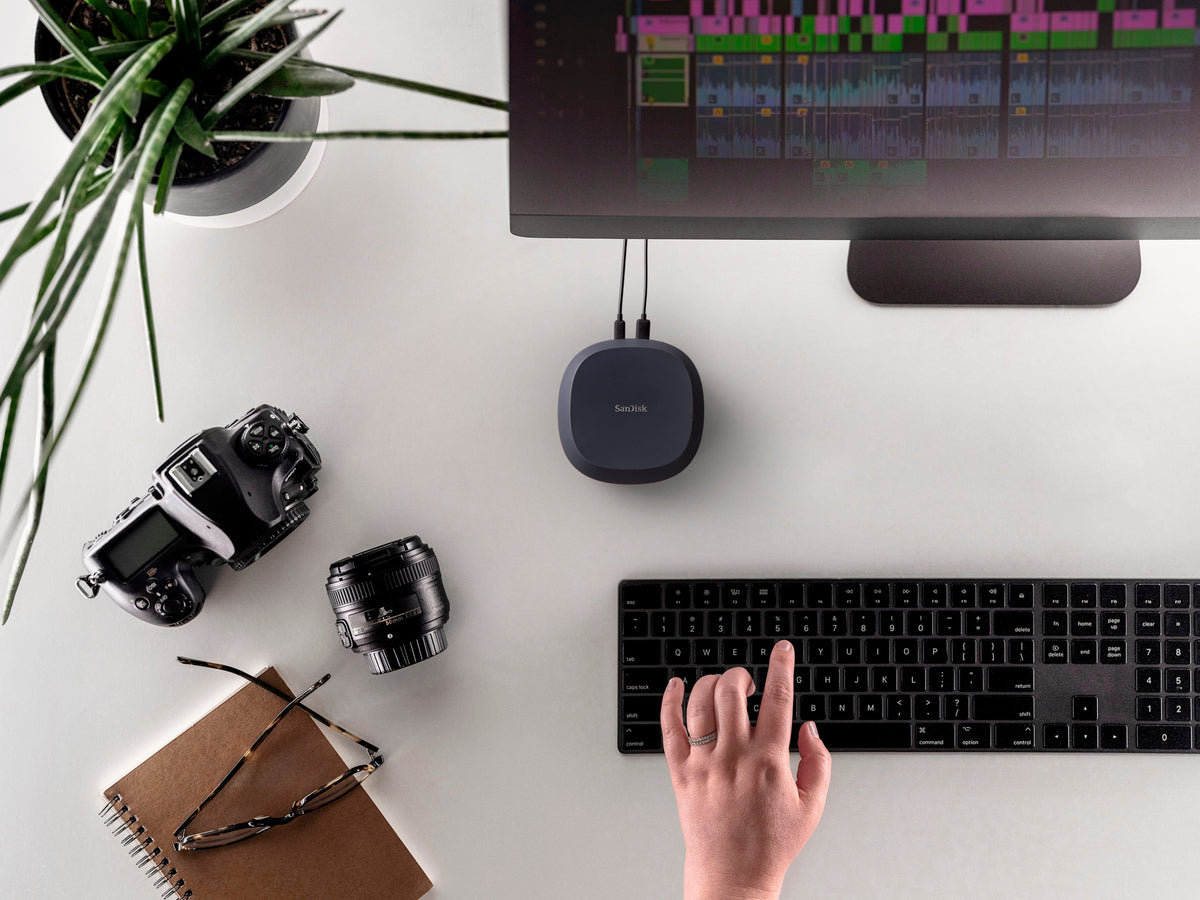 SANDISK - 8TB Desk Drive USB Type-C Desktop External SSD - Black