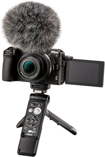 Nikon - Z 30 Creator's Kit Mirrorless Camera with NIKKOR Z DX 16-50mm f/3.5-6.3 VR Lens Bundle - Black