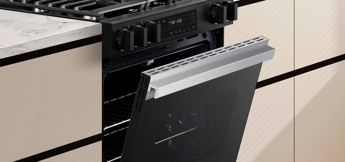 Samsung - 30 in. Wide 5 Burner Bespoke 6.0 Cu. Ft. Slide-In Gas Range with Precision Knobs - Stainless Steel