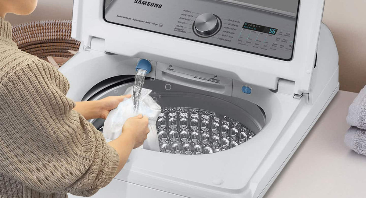 Samsung - 5.2 Cu. Ft. High-Efficiency Smart Top Load Washer with Super Speed Wash - White
