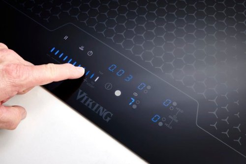 Viking - 30 in. Wide 4 Element 3-Series Induction Cooktop - Black ceramic glass
