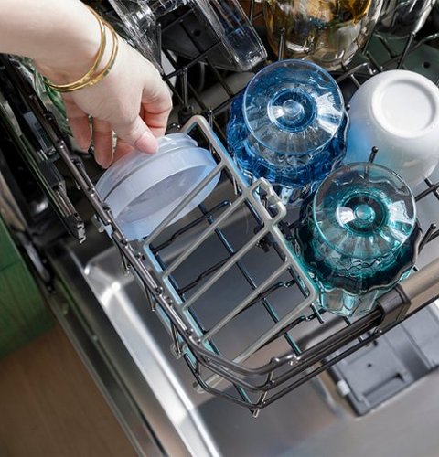 Café - 24" Top Control Smart Built-In Stainless Steel Tub Dishwasher with 3rd Rack, UltraWash and 44 dBA - Stainless Steel