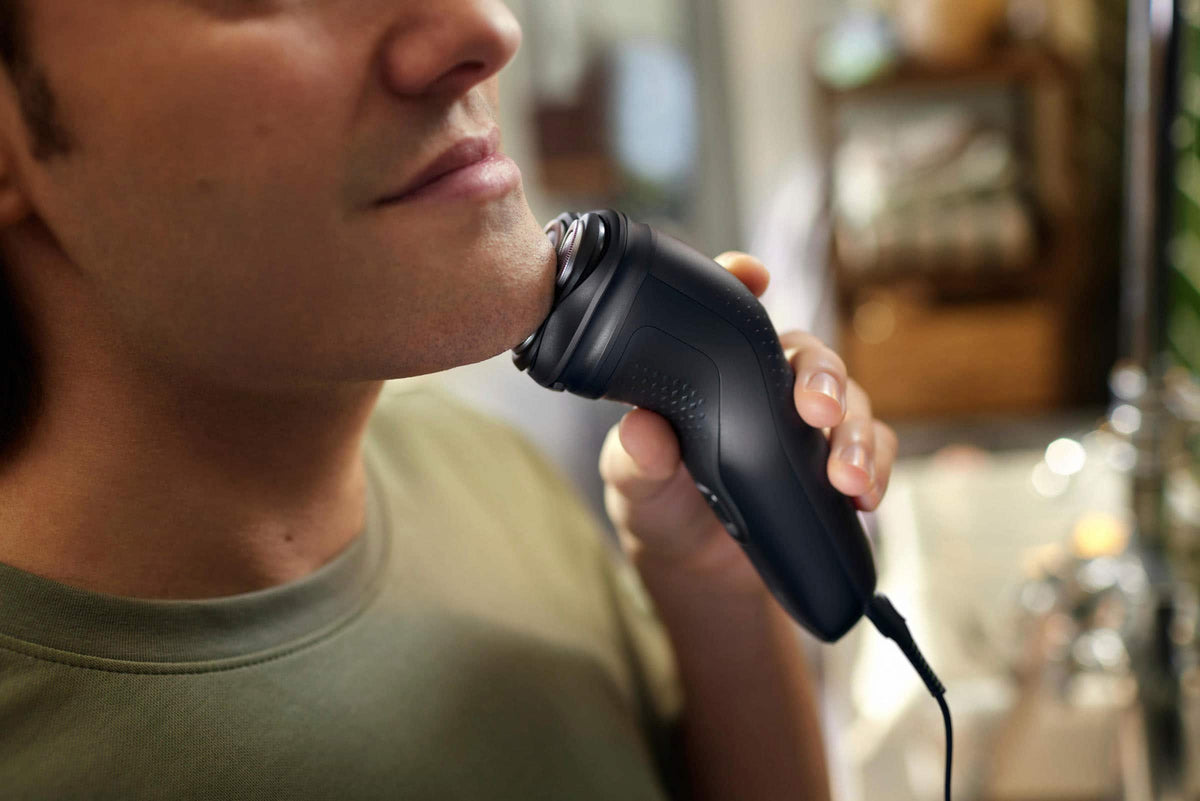 Philips Norelco - Shaver 1100 - Deep Black