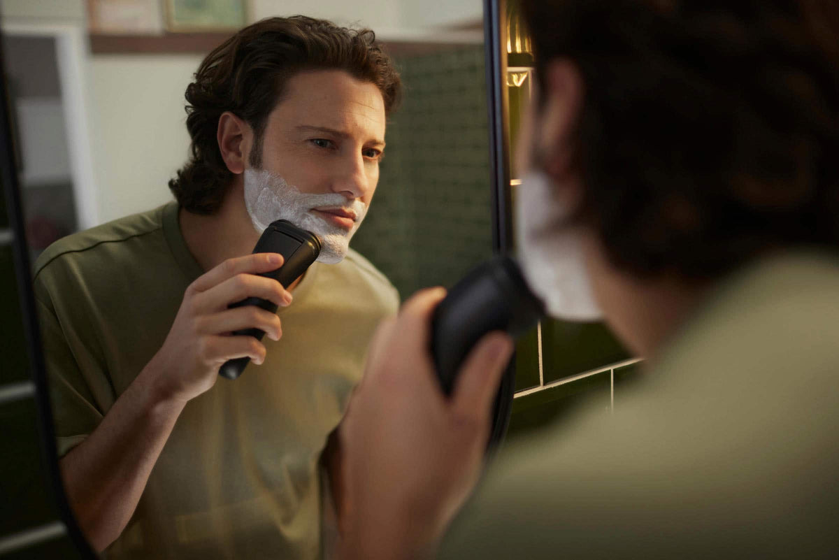 Philips Norelco - Shaver 2400, Cordless Electric Shaver with Pop-Up Trimmer - Deep Black