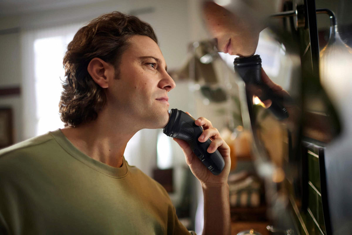 Philips Norelco - Shaver 2400, Cordless Electric Shaver with Pop-Up Trimmer - Deep Black