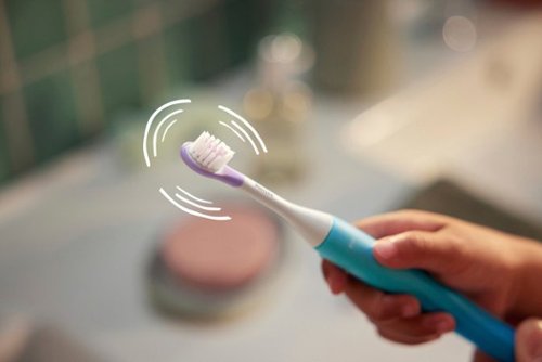 Philips - One for Kids Battery Toothbrush - Gradient Blue Fade