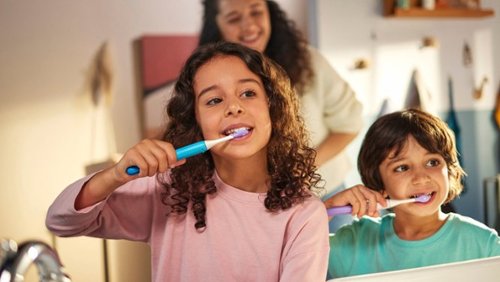 Philips - One for Kids Battery Toothbrush - Gradient Blue Fade