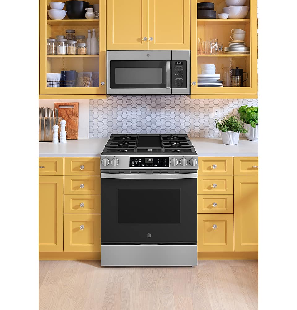 GE - 30 in. Wide 5 Burners 5.3 Cu. Ft. Slide-In Gas Convection Range with Steam Cleaning and EasyWash Tray - Stainless Steel