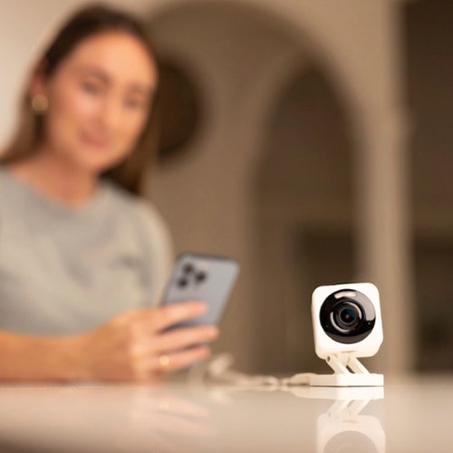 Wyze - Cam v4 - Indoor/Outdoor, Plug-in, 2.5K WiFi Security Camera with Color Night Vision & Motion Activated Spotlight - Gray